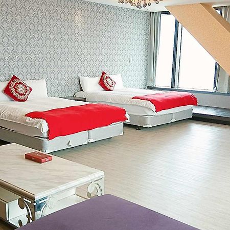 85旅行家 Apartment Kaohsiung Exterior foto